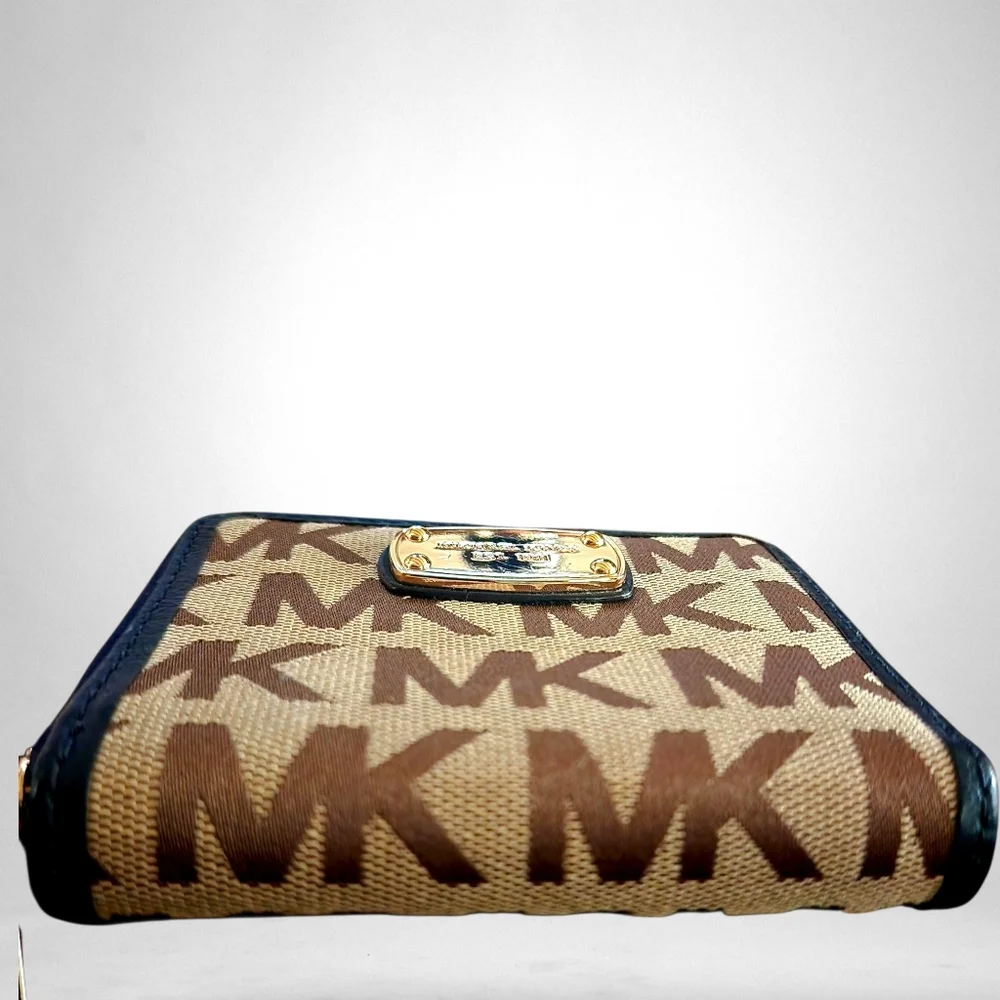 Michael Kors Jet Set MED Zip Around Wallet